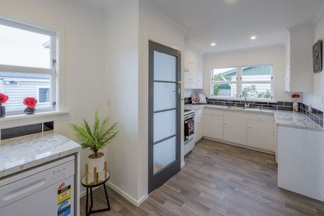 Photo of property in 33 Rugby Street, Levin, 5510