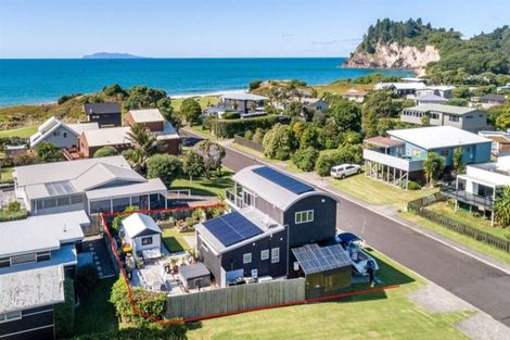 Photo of property in 3 Moray Place, Whiritoa, Whangamata, 3691