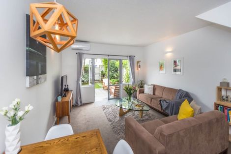 Photo of property in 4/4 Melrose Street, Christchurch Central, Christchurch, 8013