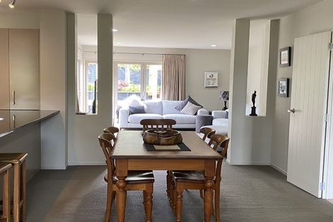 Photo of property in 17 Glen Bay Close, Pinehill, Auckland, 0632