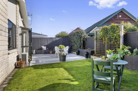 Photo of property in 273/1 Mangorei Road, Merrilands, New Plymouth, 4312