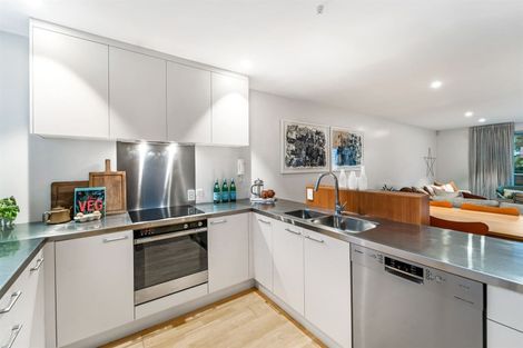 Photo of property in Habitat Apartments, 17/31 Byron Avenue, Takapuna, Auckland, 0622
