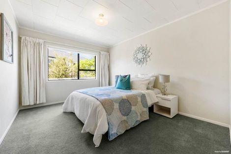 Photo of property in 5 Lagoon Way, West Harbour, Auckland, 0618