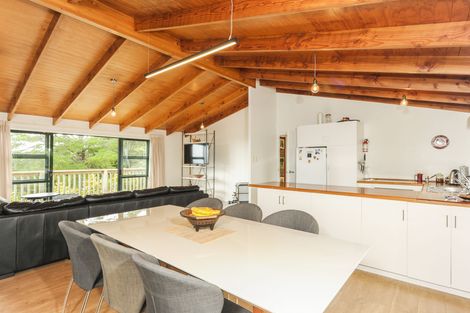 Photo of property in 53 Welsh Hills Road, Swanson, Auckland, 0614