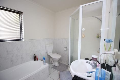 Photo of property in 13 Meridian Court, Oteha, Auckland, 0632