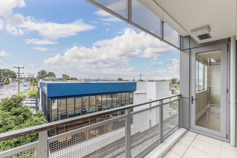 Photo of property in Maison Apartments, 202/16 Huron Street, Takapuna, Auckland, 0622