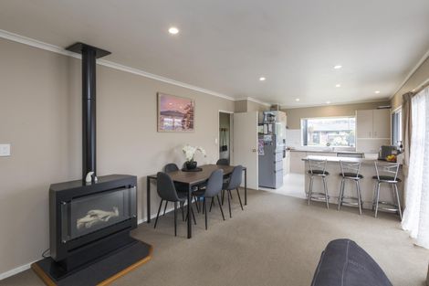 Photo of property in 31 Strachan Way, Highbury, Palmerston North, 4412