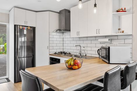 Photo of property in 3 Huruhuru Road, Massey, Auckland, 0614