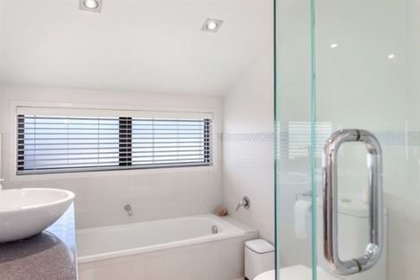 Photo of property in 16 Waterford Avenue, Ohope, 3121