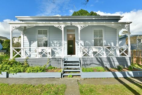 Photo of property in 11 Green Lane, Helensville, 0800