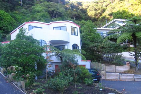Photo of property in 61 Walter Road, Lowry Bay, Lower Hutt, 5013