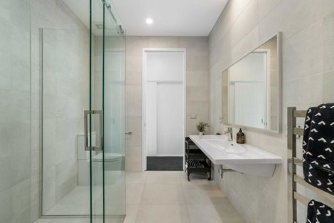 Photo of property in 33 Oceanair Drive, Pauanui, Hikuai, 3579