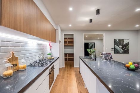 Photo of property in 17 Mcindoe Road, Kumeu, 0810