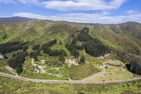Photo of property in 495 Coast Road, Wainuiomata Coast, Wainuiomata, 5373