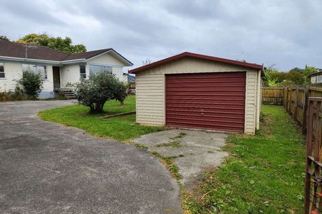 Photo of property in 15 Bundena Place, Clendon Park, Auckland, 2103