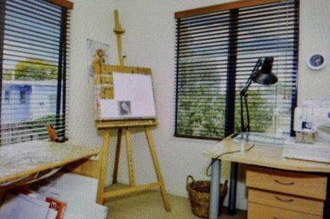 Photo of property in 1/4 Forrest Hill Road, Forrest Hill, Auckland, 0620