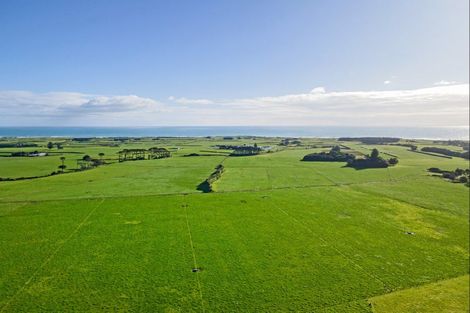 Photo of property in 7210 South Road, Warea, New Plymouth, 4381