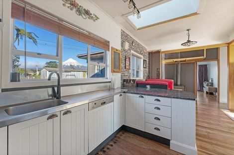 Photo of property in 1835 Egmont Road, Kaimiro, Inglewood, 4386