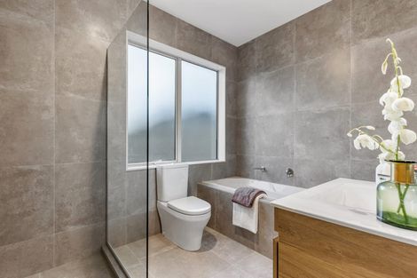 Photo of property in 20 Babina Avenue, Kumeu, 0810