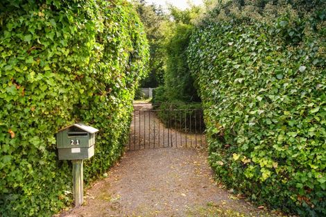 Photo of property in 19 Pahiatua Street, Hokowhitu, Palmerston North, 4410