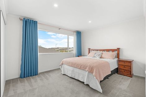 Photo of property in 11 George West Square West, Wigram, Christchurch, 8025