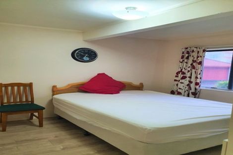 Photo of property in 3a Central Park Drive, Te Atatu South, Auckland, 0610