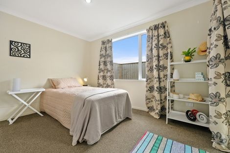 Photo of property in 19 Pounamu Place, Pegasus, 7612