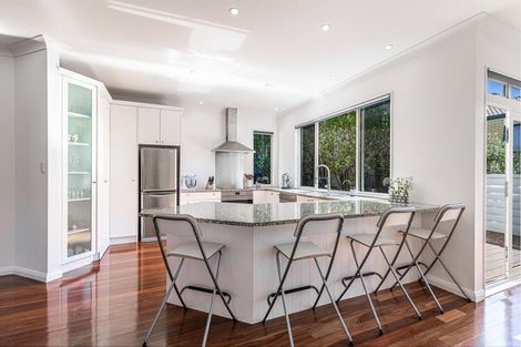 Photo of property in 30 Hogarth Rise, West Harbour, Auckland, 0618