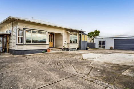 Photo of property in 231 Glover Road, Hawera, 4610