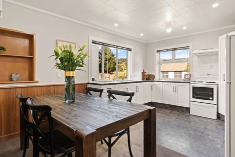 Photo of property in 4 Waldron Crescent, Green Island, Dunedin, 9018