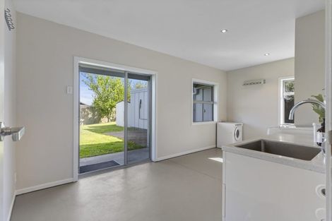 Photo of property in 24 Gulf Crest, Bucklands Beach, Auckland, 2012