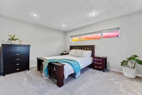 Photo of property in 463 Beach Road, Murrays Bay, Auckland, 0630