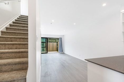 Photo of property in 43c Fitzherbert Avenue, West Harbour, Auckland, 0618