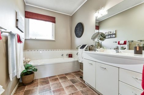 Photo of property in 13 Mcgregor Place, Hillcrest, Hamilton, 3216