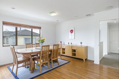 Photo of property in 13 Kahala Place, West Harbour, Auckland, 0618