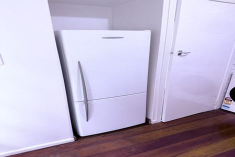 Photo of property in 51 Northland Road, Northland, Wellington, 6012