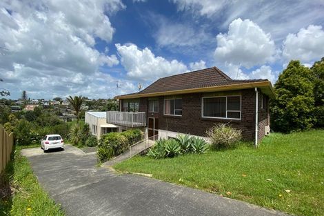 Photo of property in 184 Stapleford Crescent, Browns Bay, Auckland, 0630