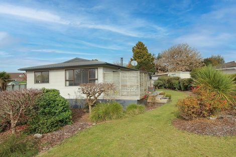 Photo of property in 28 Tawavale Street, Pukehangi, Rotorua, 3015