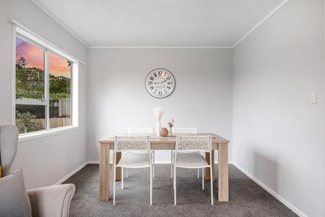 Photo of property in 5 Flaunty Place, West Harbour, Auckland, 0618