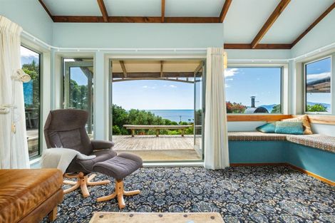 Photo of property in 81 Wellington Road, Paekakariki, 5034