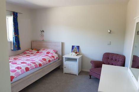 Photo of property in 77 Seaview Road, Paremata, Porirua, 5024