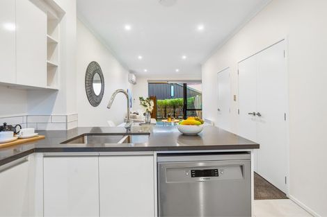 Photo of property in 26 Hobsonville Point Road, Hobsonville, Auckland, 0616