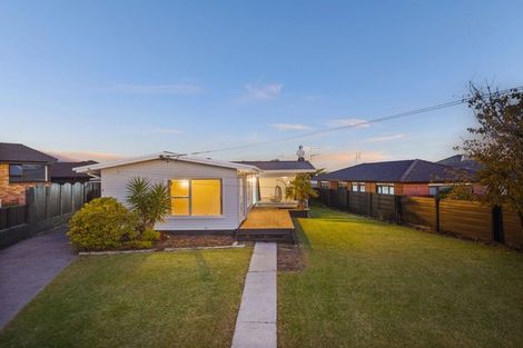 Photo of property in 1 Sexton Place, Manurewa East, Auckland, 2102