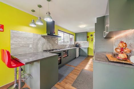 Photo of property in 71 California Drive, Totara Park, Upper Hutt, 5018