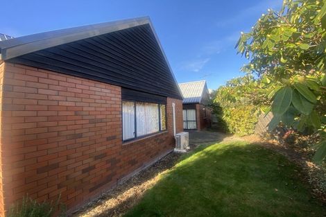 Photo of property in 28b Inglewood Place, Avonhead, Christchurch, 8042