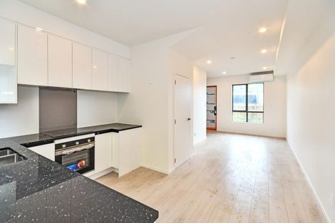 Photo of property in 2/3226 Great North Road, New Lynn, Auckland, 0600