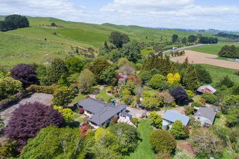 Photo of property in 933 Makomako Road, Pahiatua, 4983
