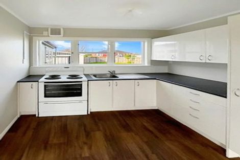 Photo of property in 18-24 Devon Crescent, Bulls, 4818