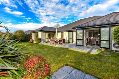 Photo of property in 94 Rothesay Road, Parklands, Christchurch, 8083