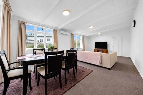 Photo of property in 11 Miro Street, New Lynn, Auckland, 0600